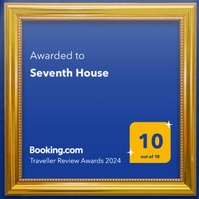 Seventh House Cracóvia Exterior foto